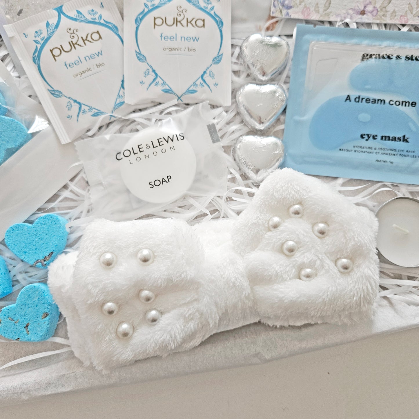 SOMETHING BLUE PAMPER BOX