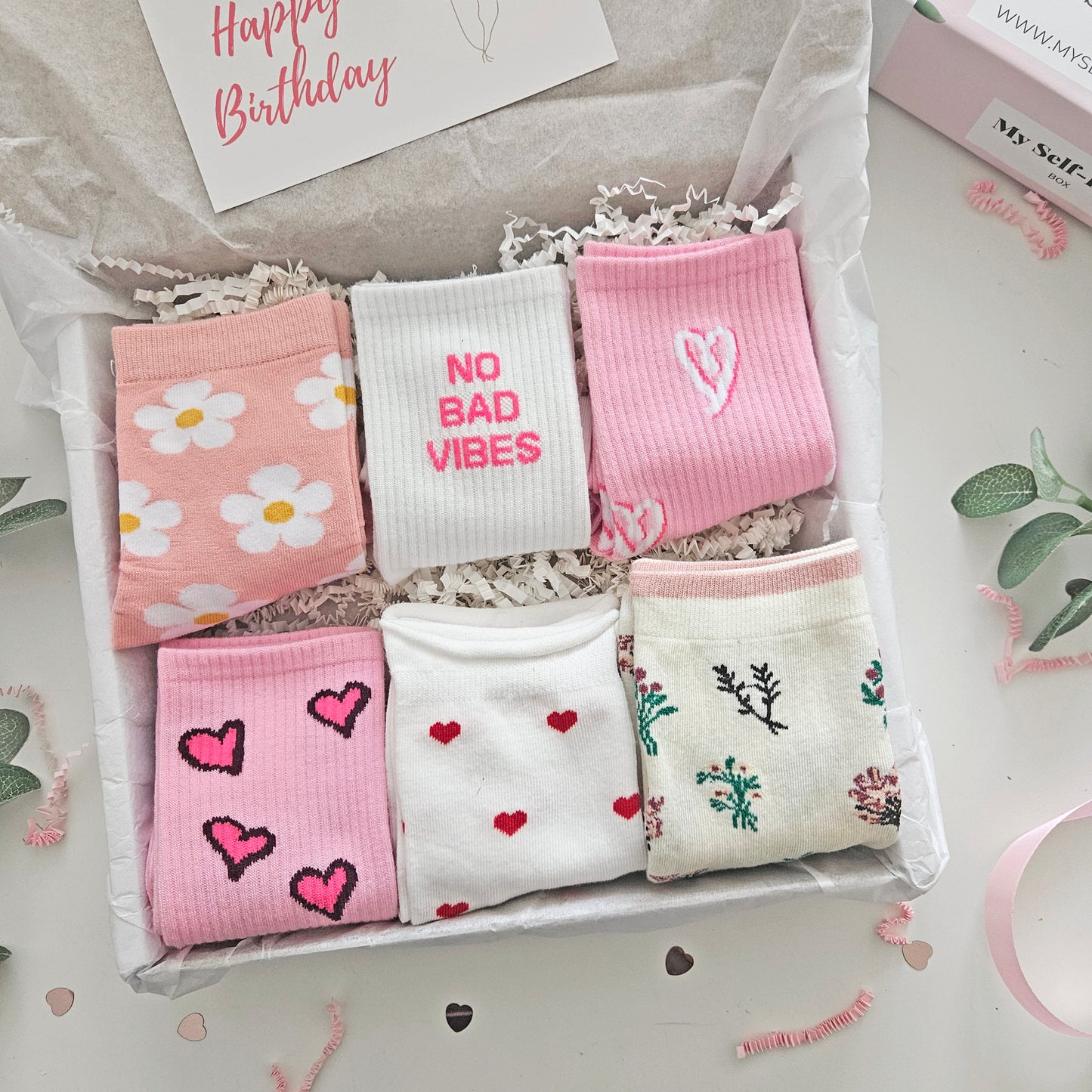 SOCKS GIFT BOX - 6 DESIGNS