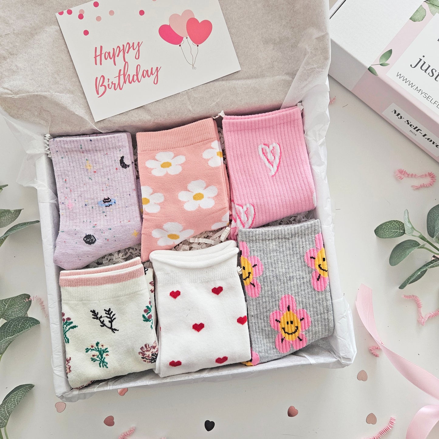 SOCKS GIFT BOX - 6 DESIGNS