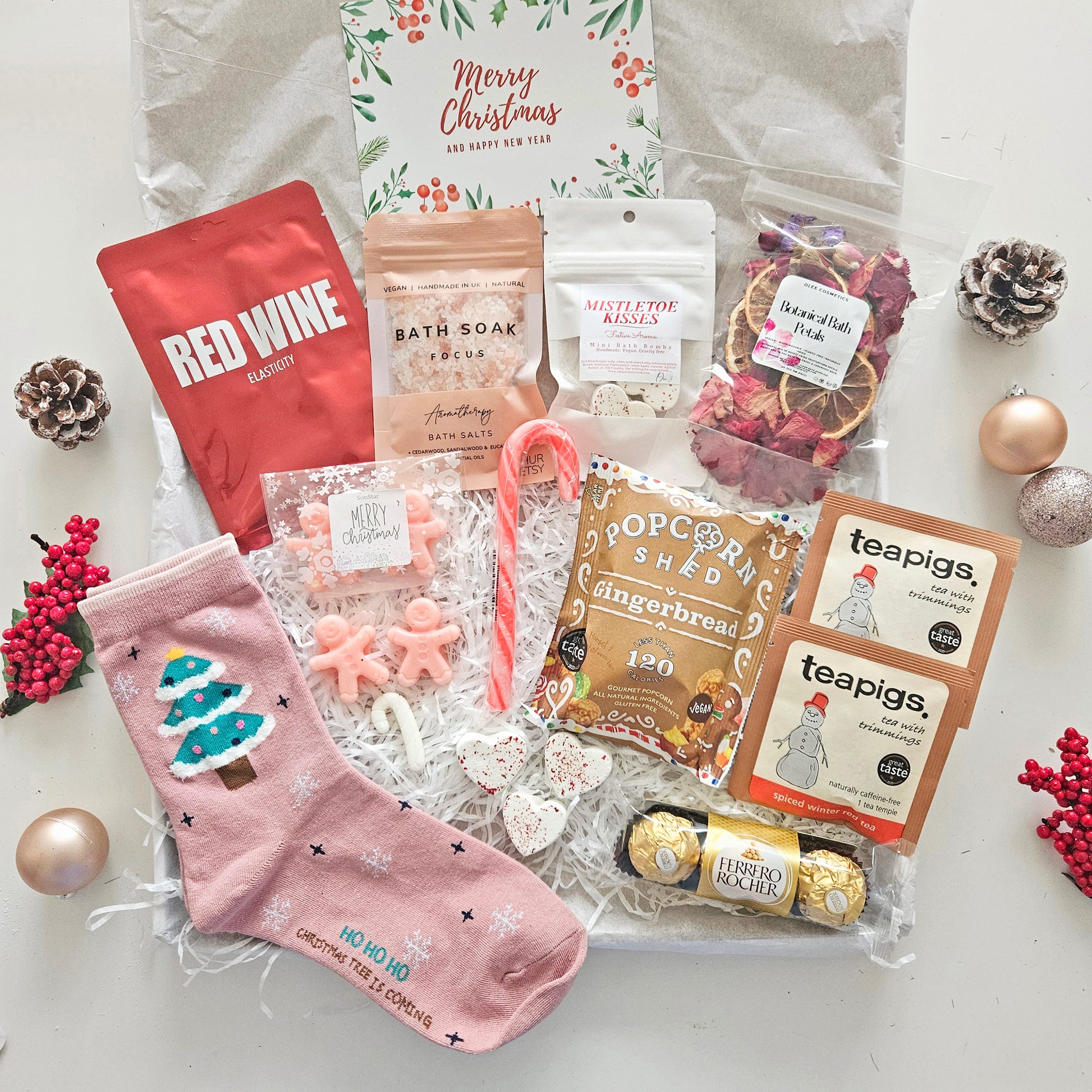 FESTIVE GLOW CHRISTMAS SELF CARE BOX