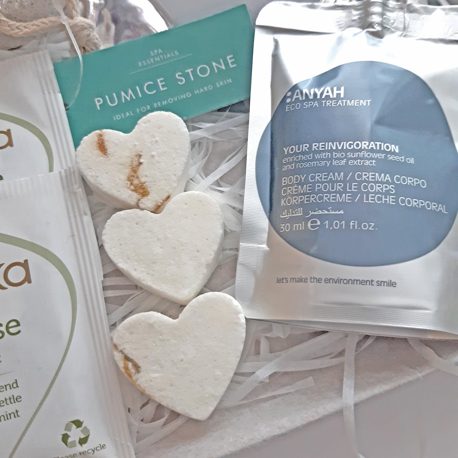 Green Serenity Pamper Box | Luxury pamper gift sets for female friends