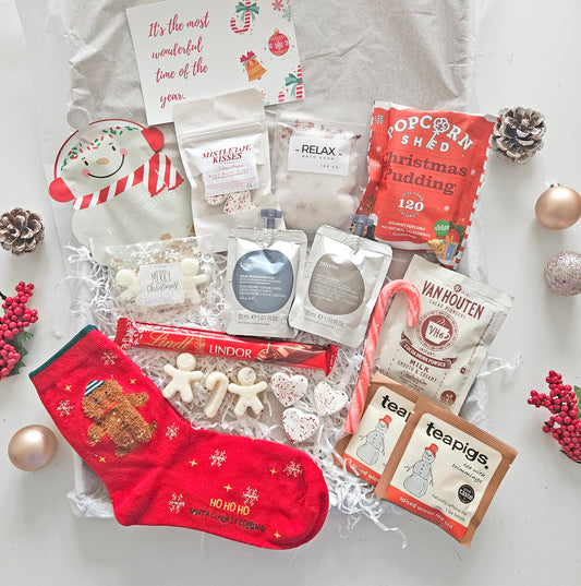 HOLIDAY BLISS CHRISTMAS PAMPER BASKET