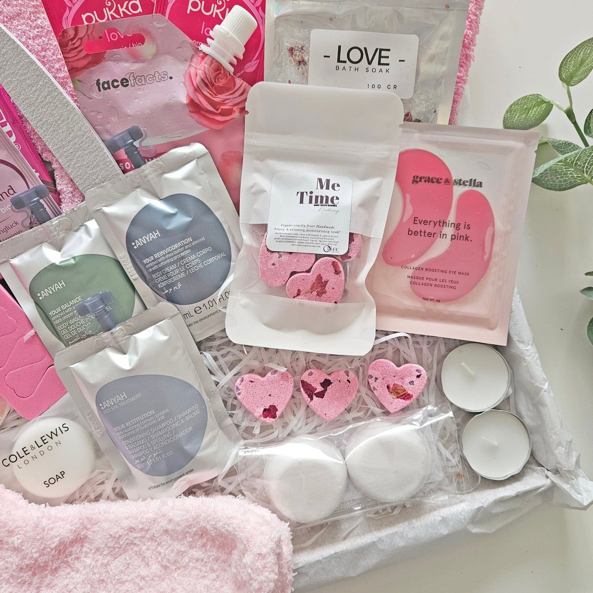 Luxury pamper hamper for her birthday gifts for female best friend