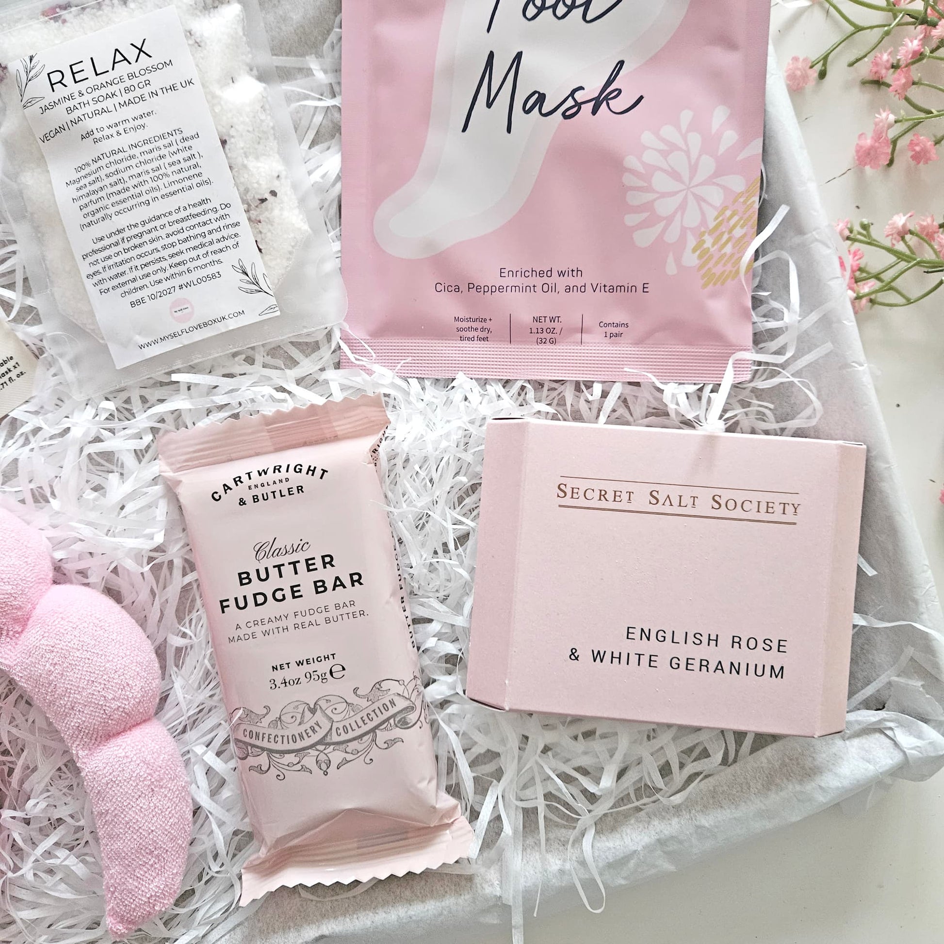 Pink hamper | Birthday Hamper ideas for her