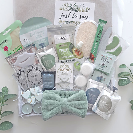 SPA IN A BOX PAMPER HAMPER