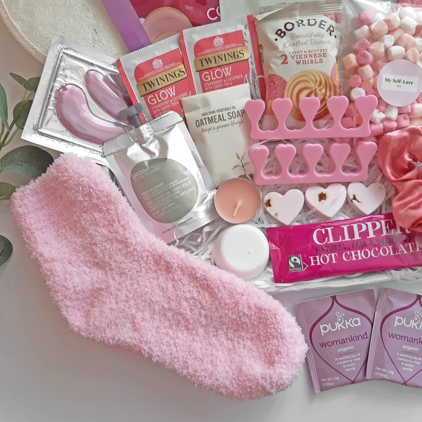 send spa luxury pamper kit birthday pamper hamper for her